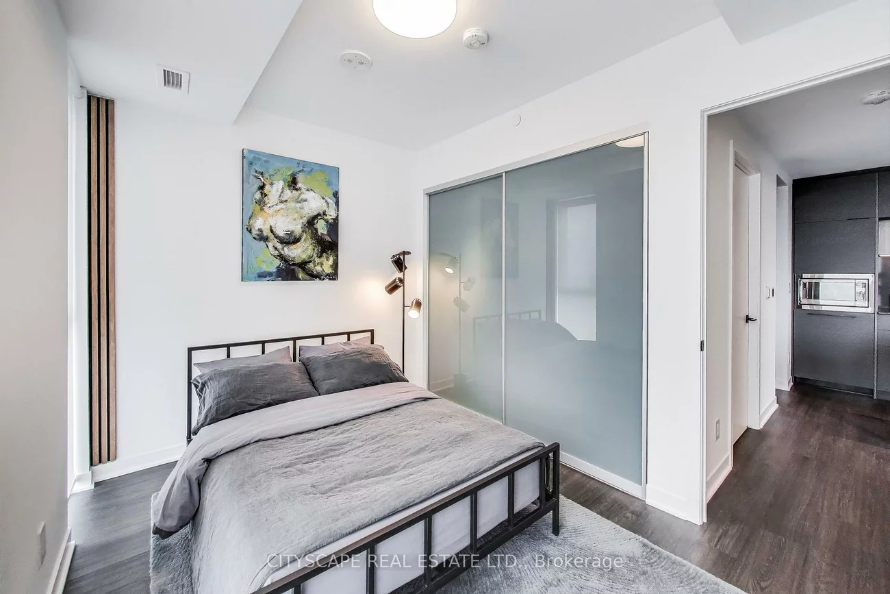 185, Alberta, Oakwood Village, Toronto