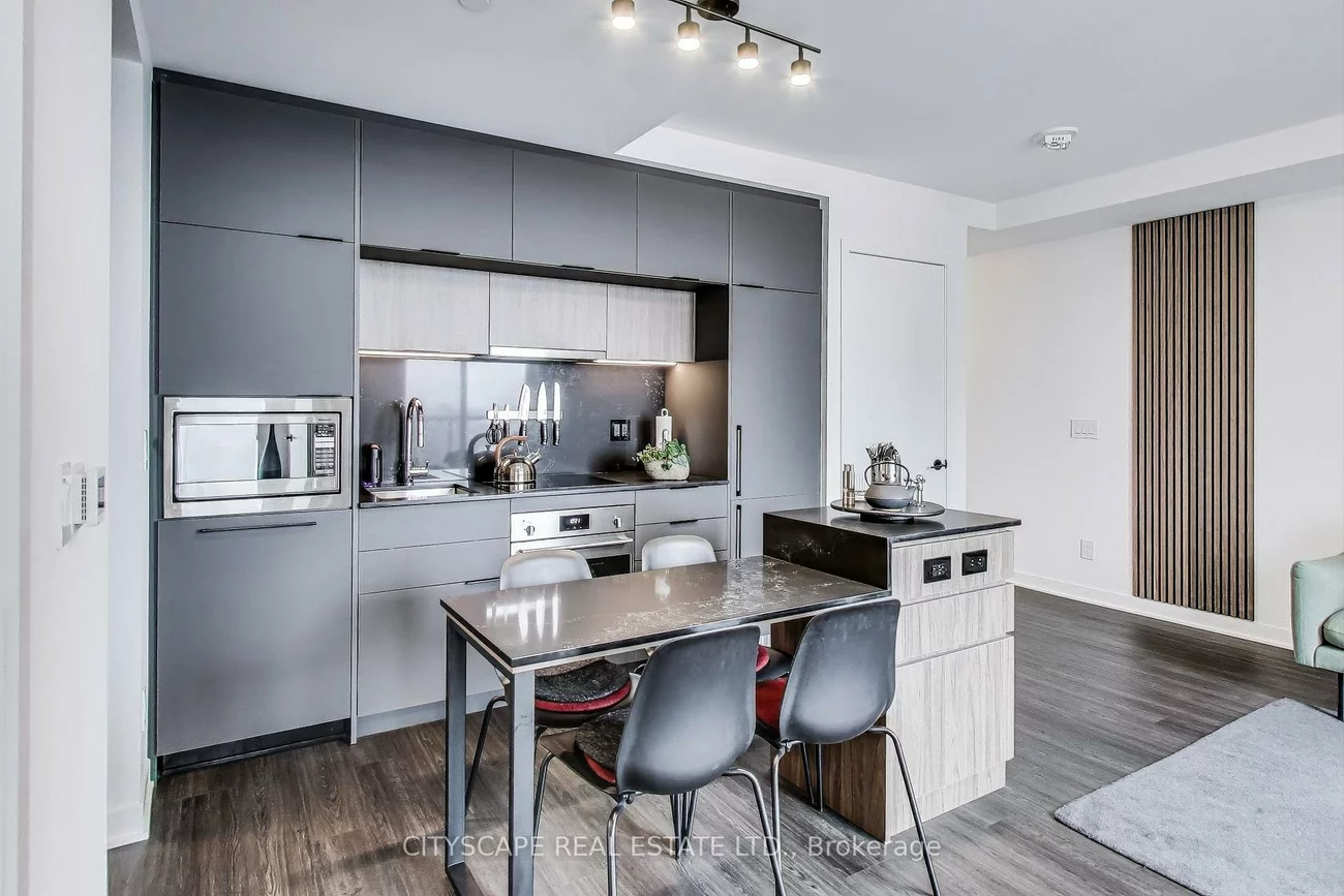 185, Alberta, Oakwood Village, Toronto