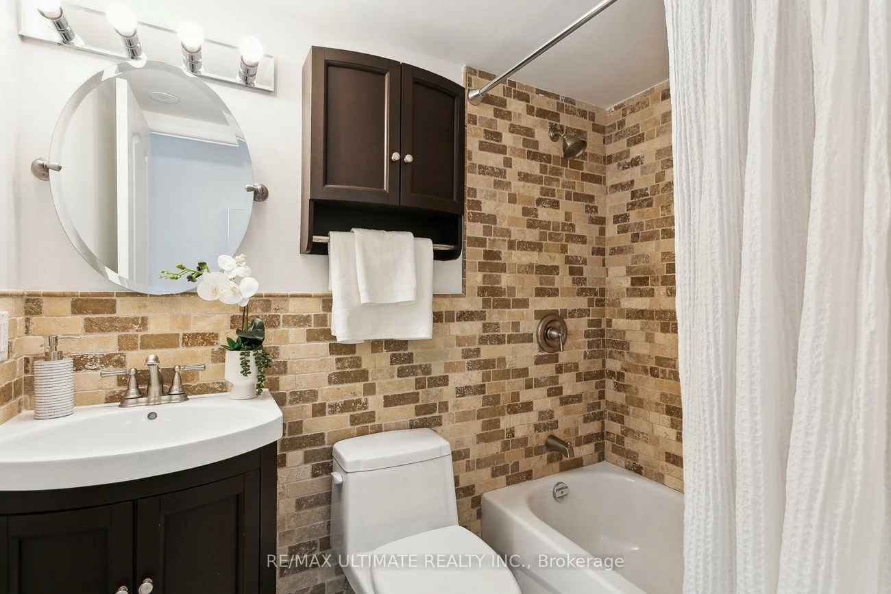 12, Douro, Niagara, Toronto