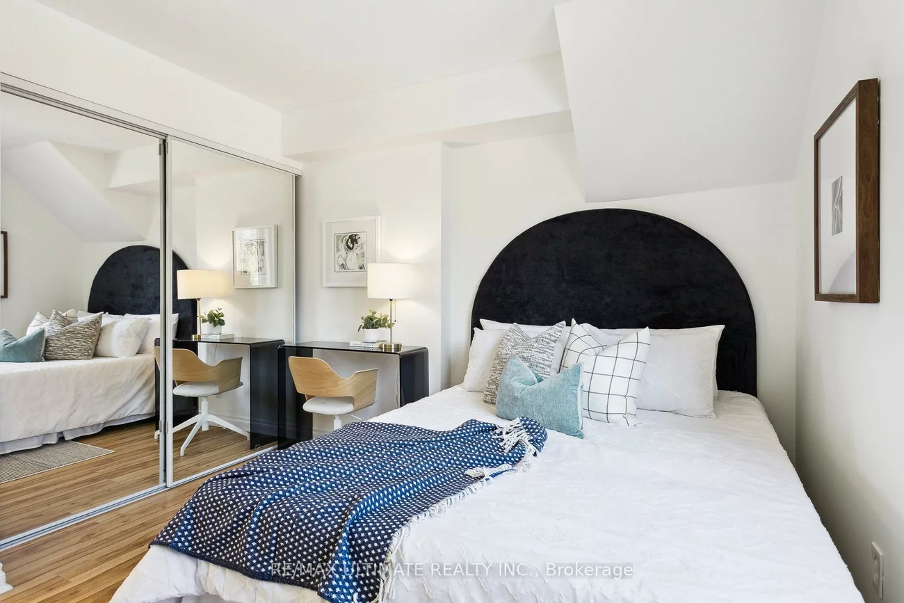 12, Douro, Niagara, Toronto