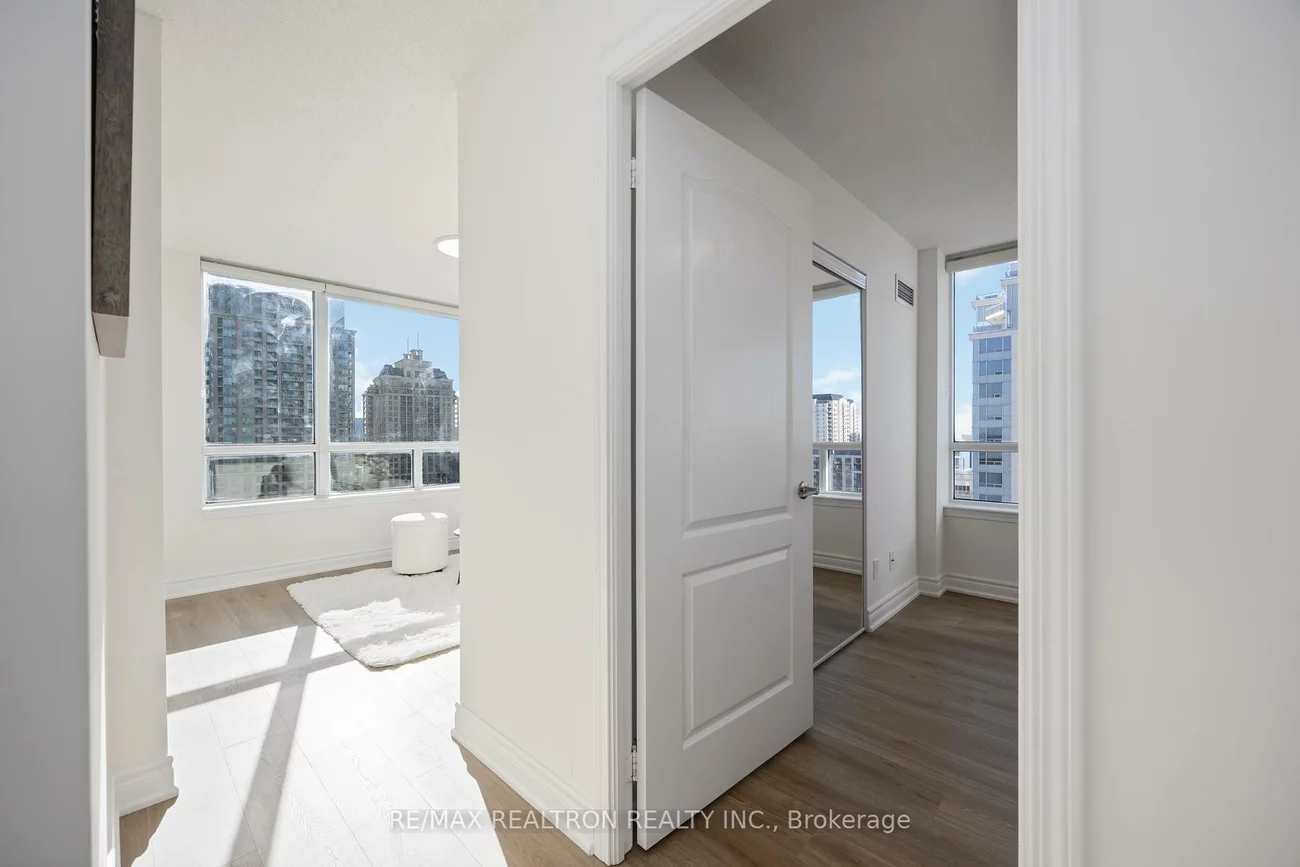 3, Rean, Bayview Village, Toronto