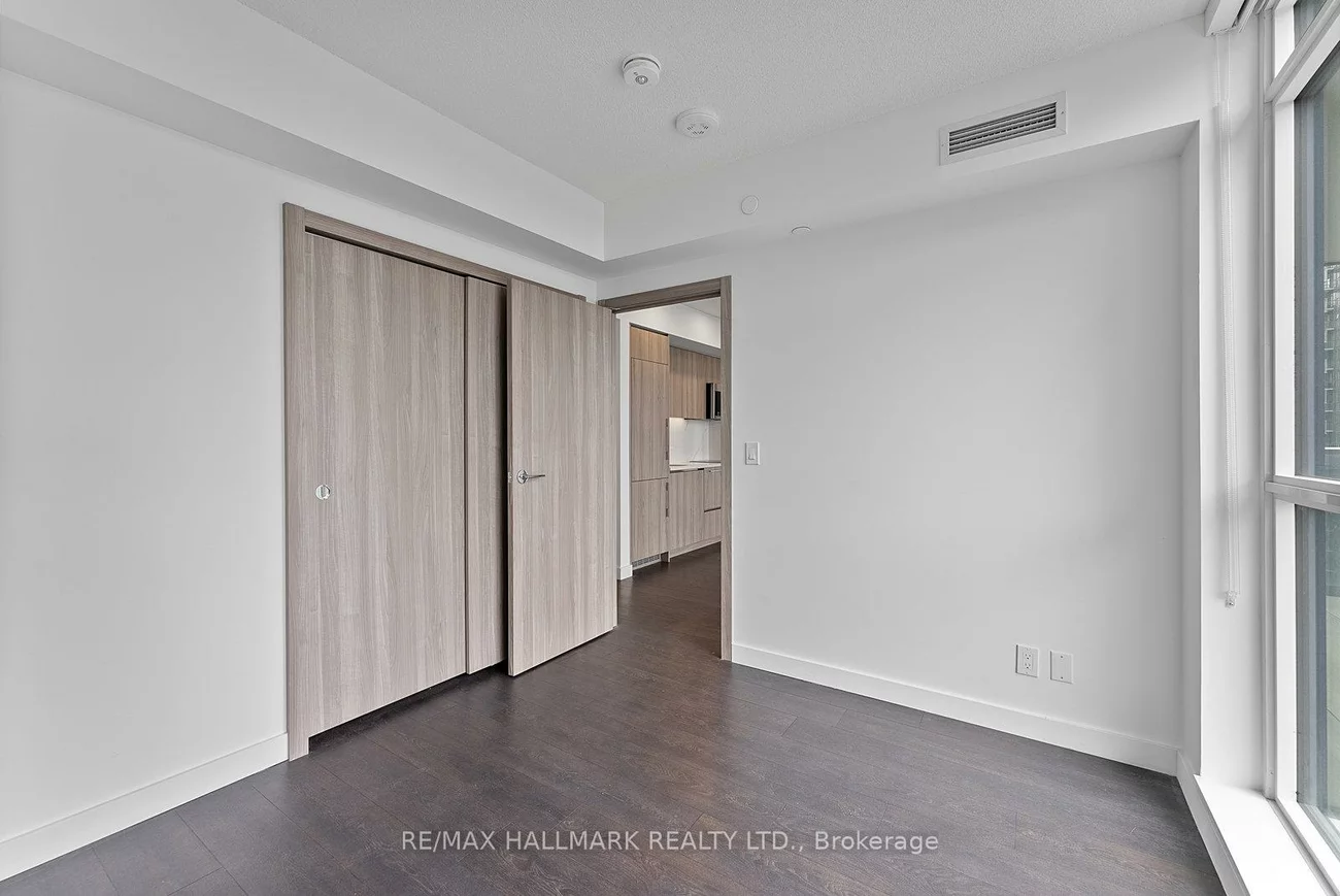 38, Widmer, Waterfront Communities C1, Toronto
