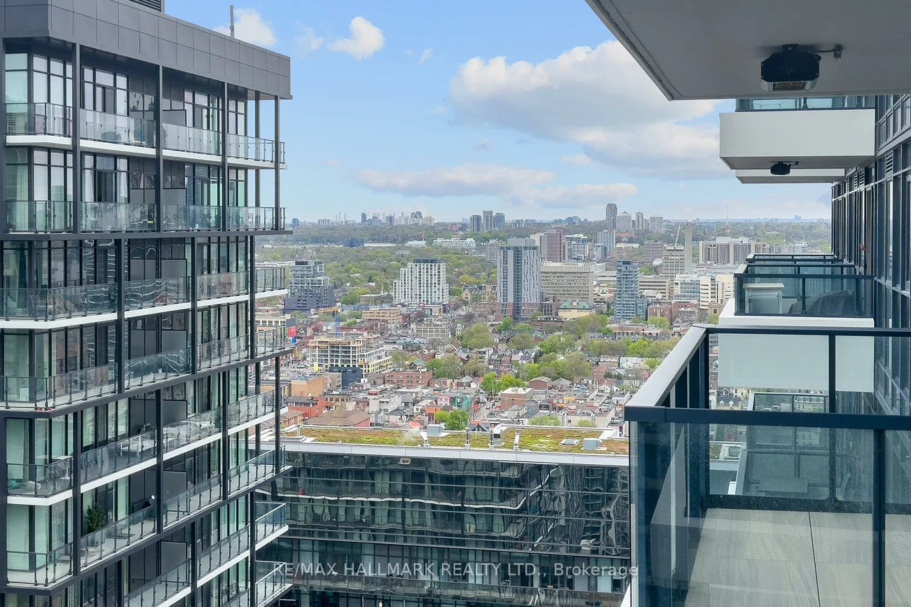 38, Widmer, Waterfront Communities C1, Toronto