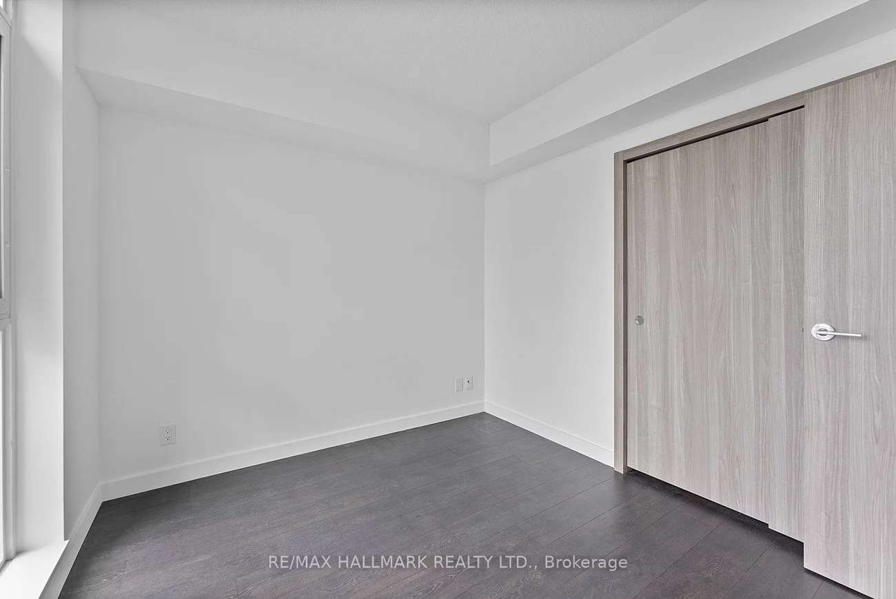 38, Widmer, Waterfront Communities C1, Toronto