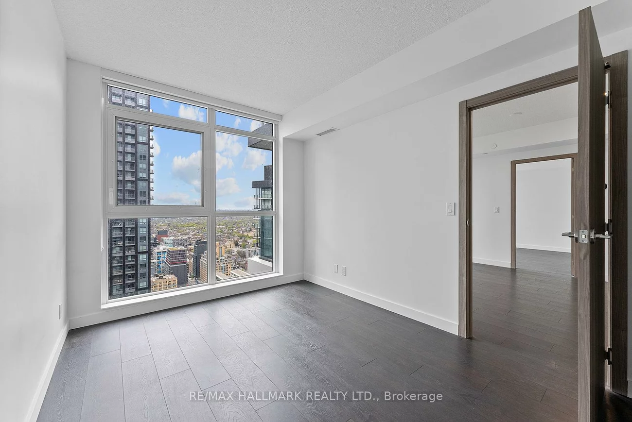 38, Widmer, Waterfront Communities C1, Toronto