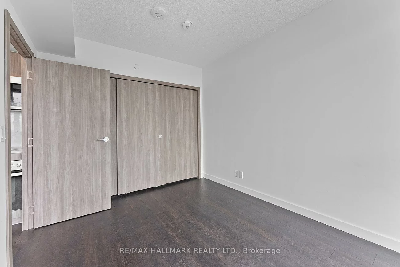 38, Widmer, Waterfront Communities C1, Toronto