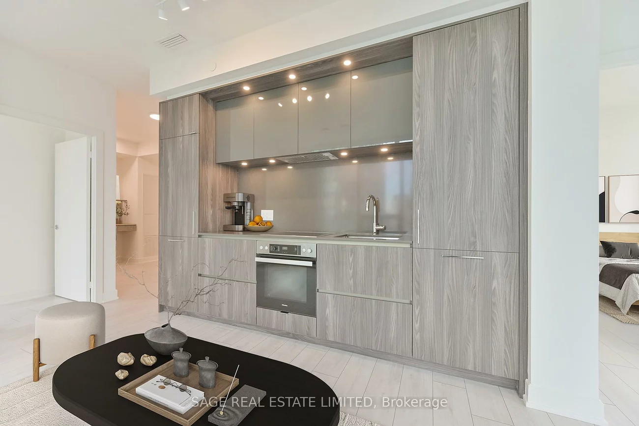 35, Mercer, Waterfront Communities C1, Toronto