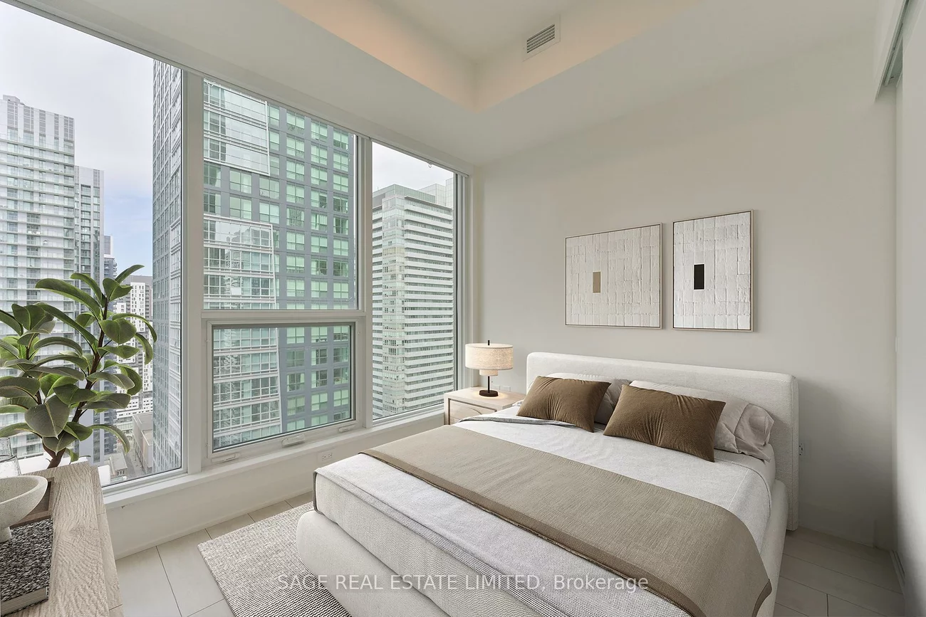 35, Mercer, Waterfront Communities C1, Toronto