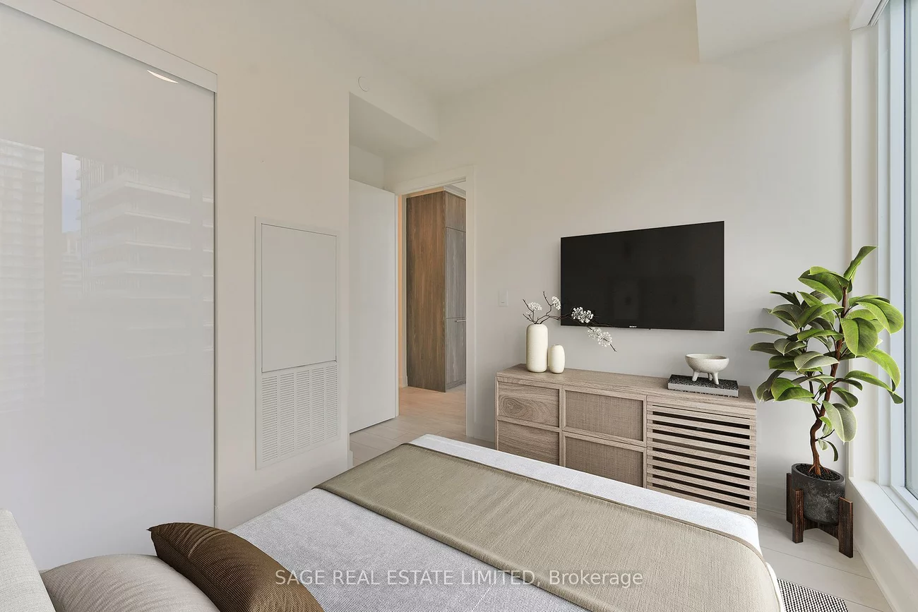 35, Mercer, Waterfront Communities C1, Toronto