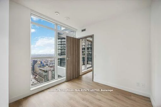 38, Widmer, Waterfront Communities C1, Toronto