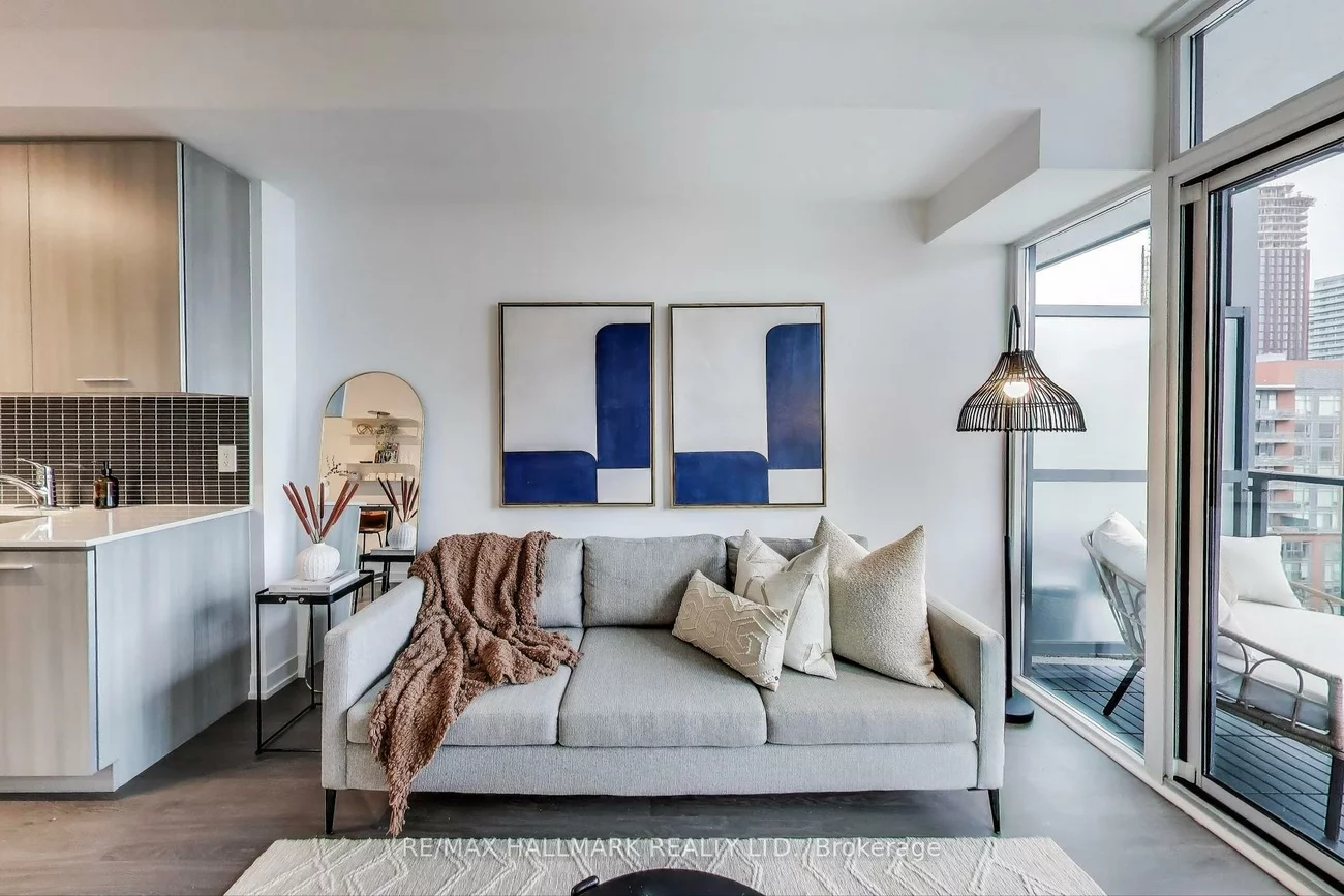 105, George, Moss Park, Toronto