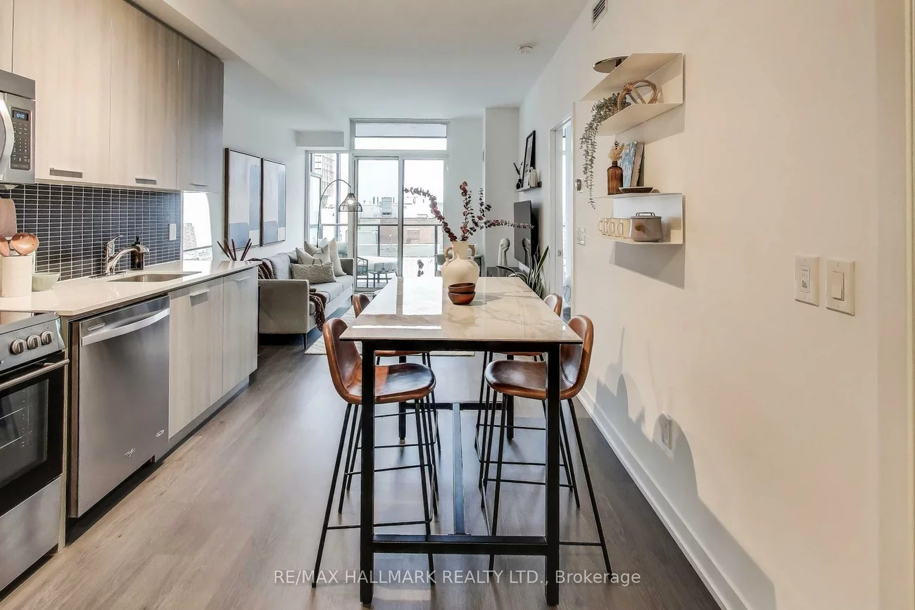 105, George, Moss Park, Toronto
