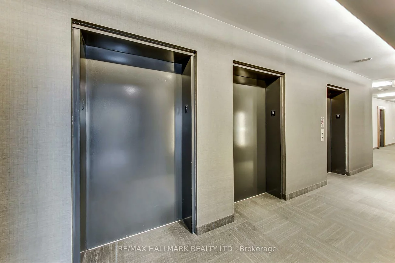 105, George, Moss Park, Toronto