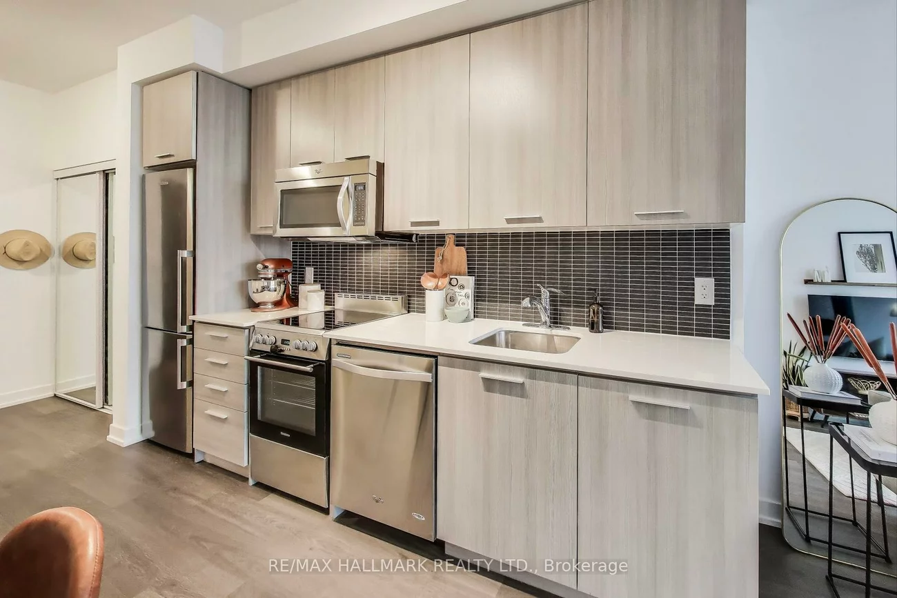 105, George, Moss Park, Toronto