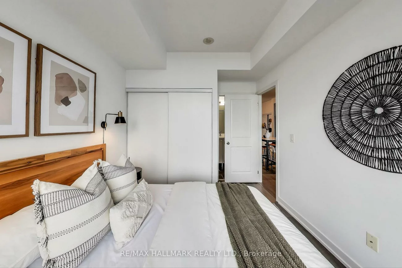 105, George, Moss Park, Toronto