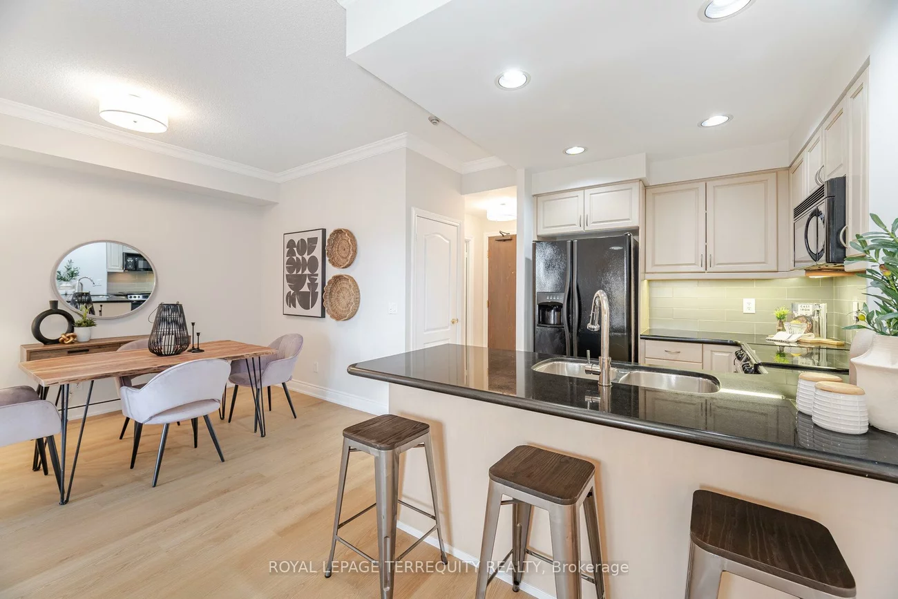 1101, Leslie, Banbury-Don Mills, Toronto
