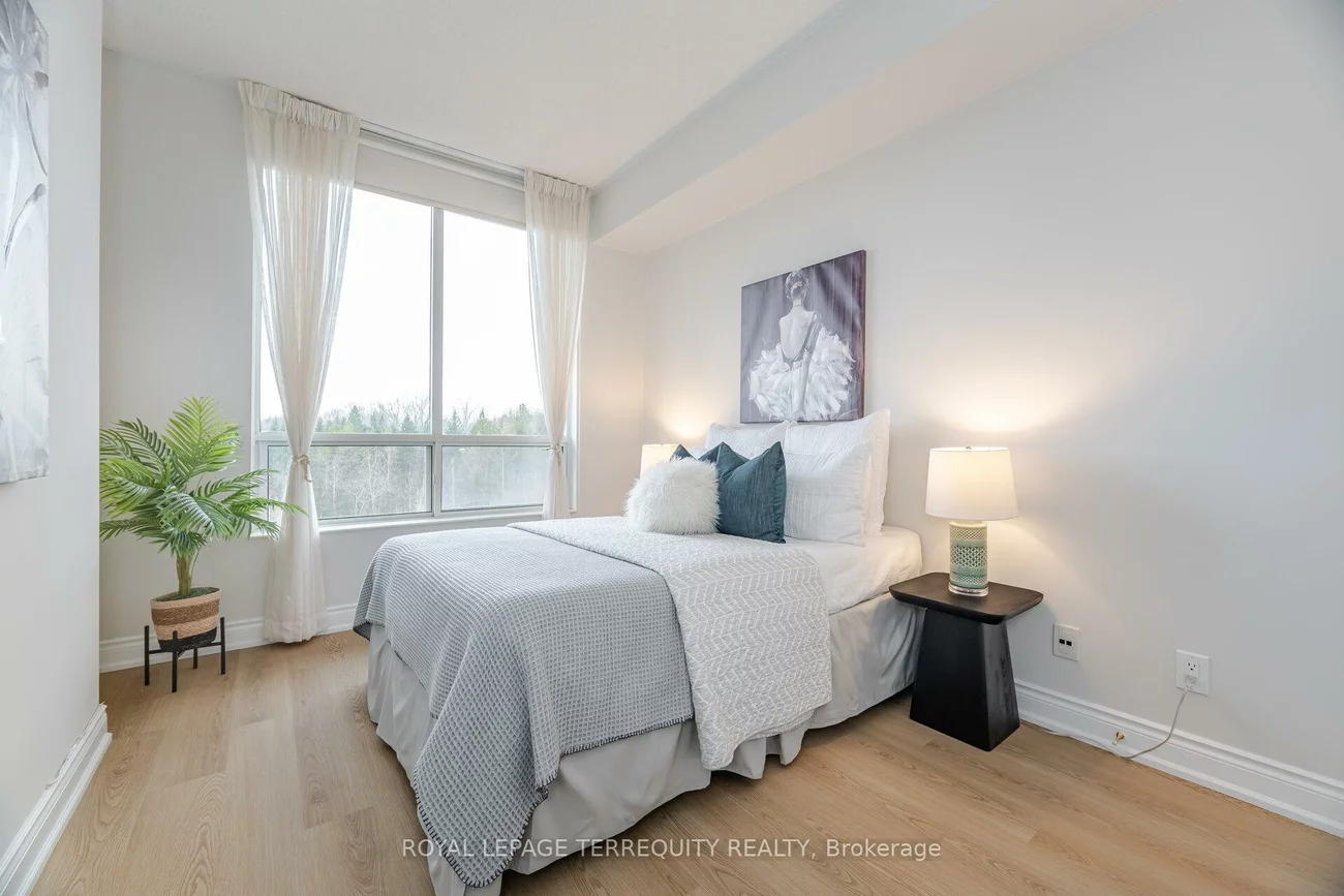 1101, Leslie, Banbury-Don Mills, Toronto