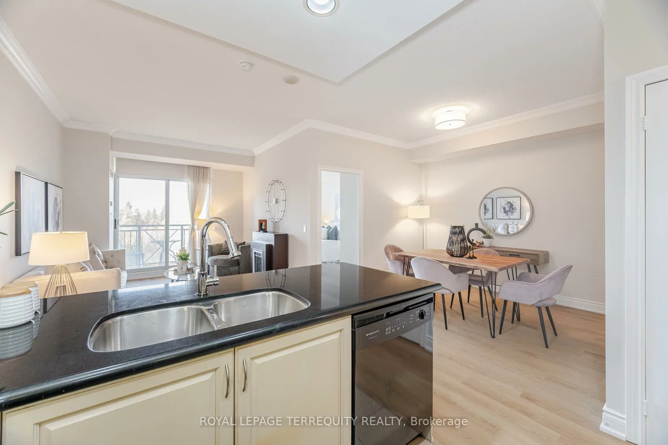 1101, Leslie, Banbury-Don Mills, Toronto
