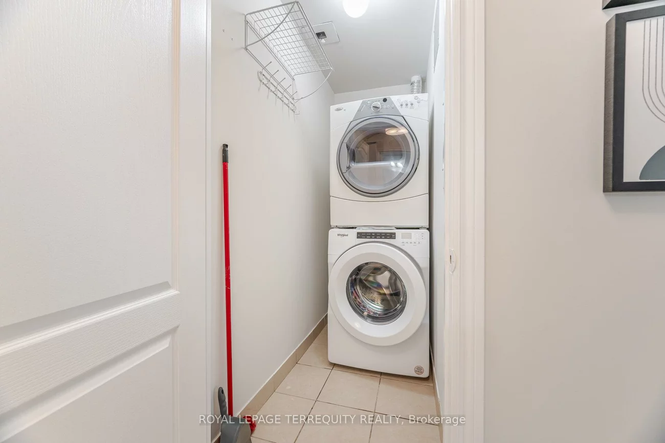 1101, Leslie, Banbury-Don Mills, Toronto