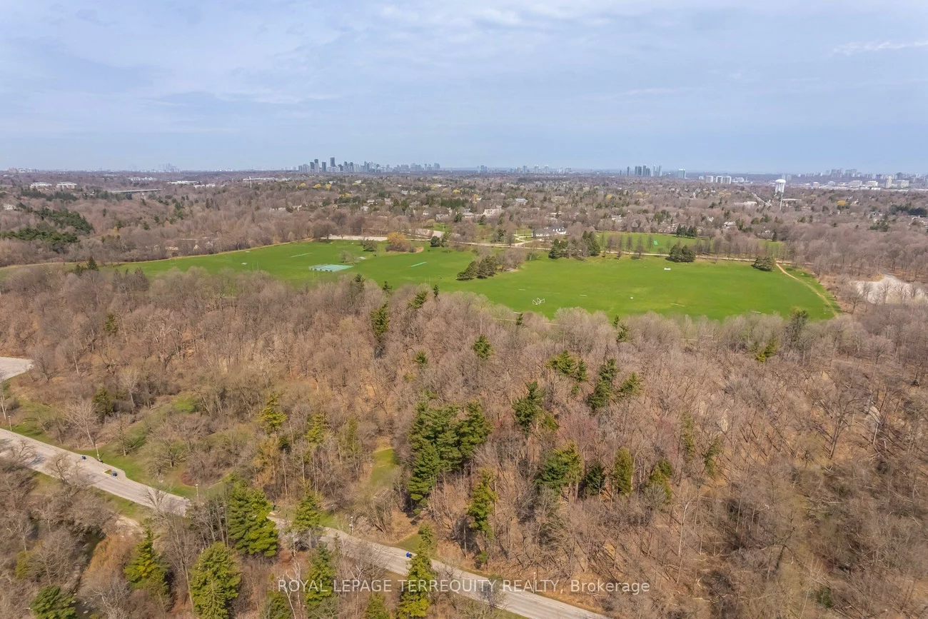 1101, Leslie, Banbury-Don Mills, Toronto