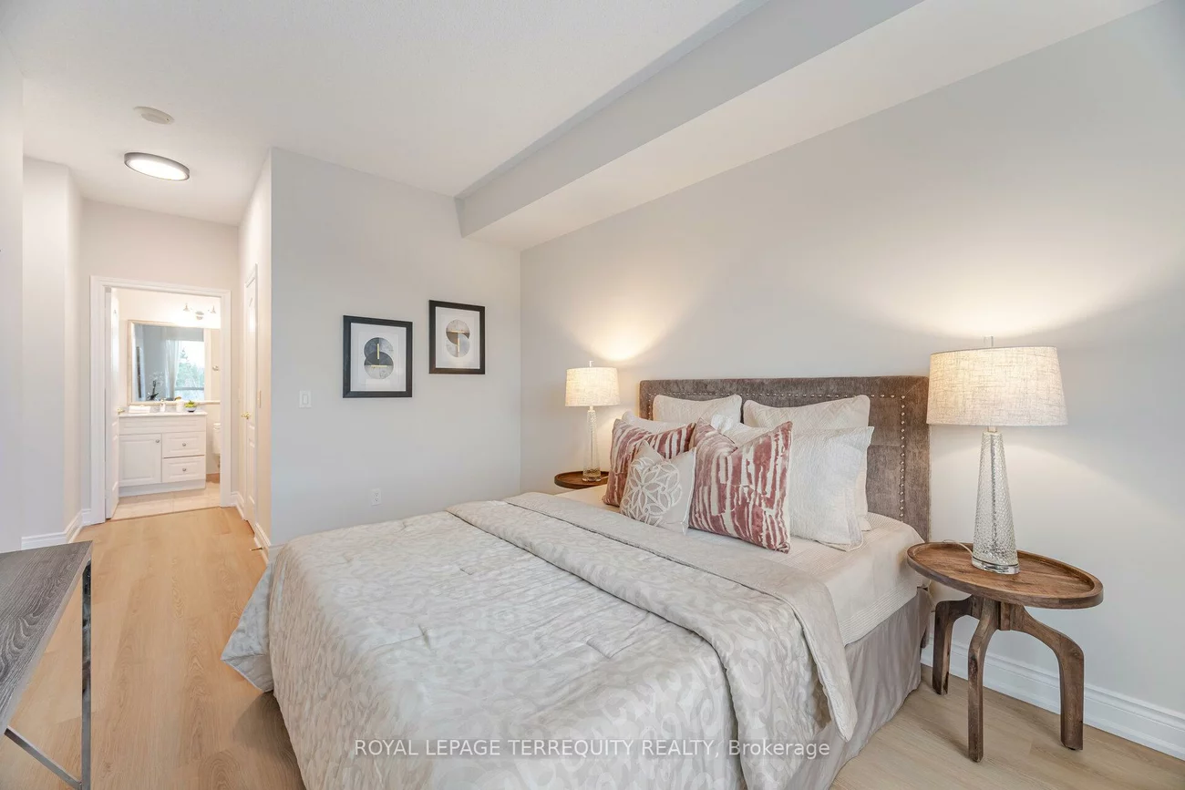 1101, Leslie, Banbury-Don Mills, Toronto