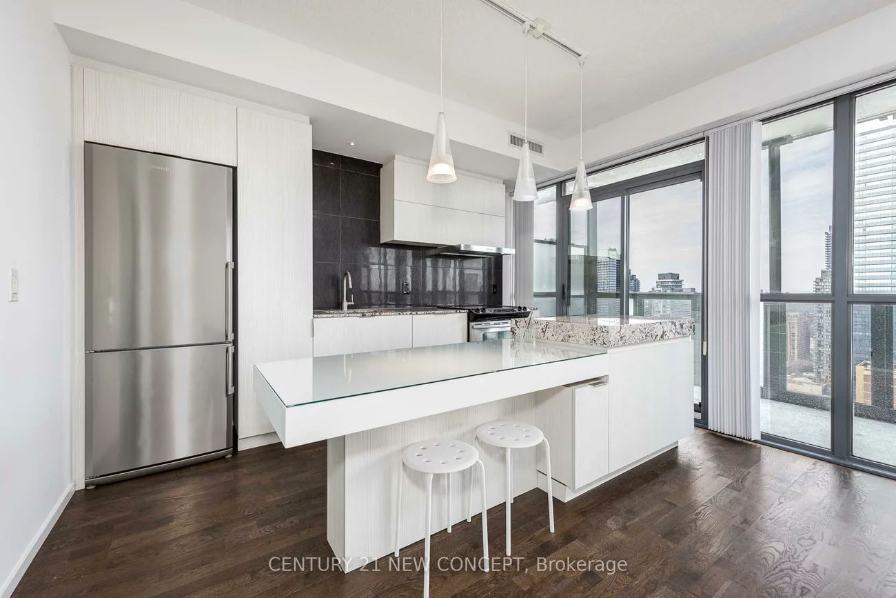 101, Charles, Church-Yonge Corridor, Toronto
