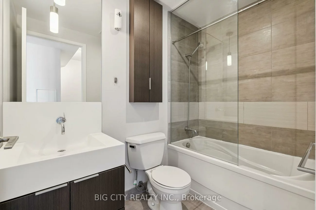 110, Charles, Church-Yonge Corridor, Toronto