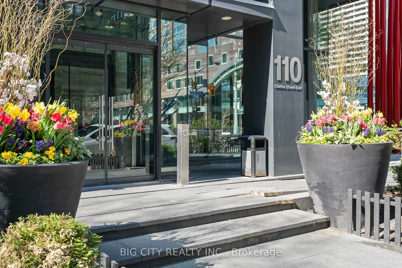110, Charles, Church-Yonge Corridor, Toronto