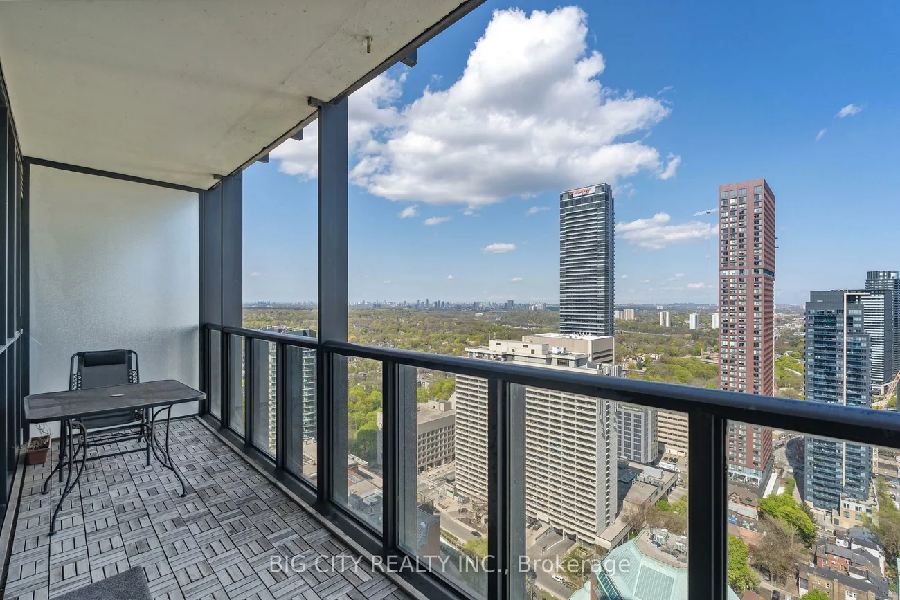 110, Charles, Church-Yonge Corridor, Toronto