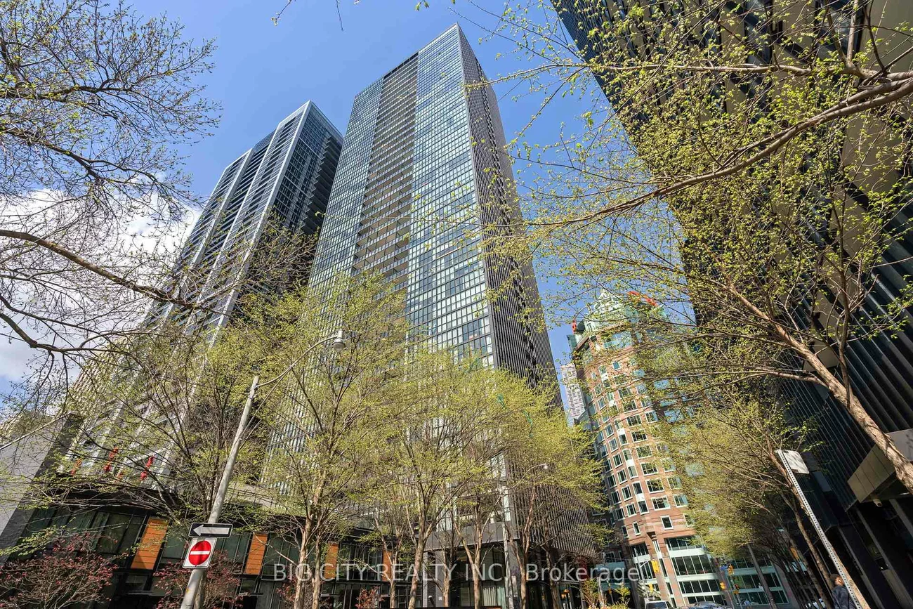 110, Charles, Church-Yonge Corridor, Toronto