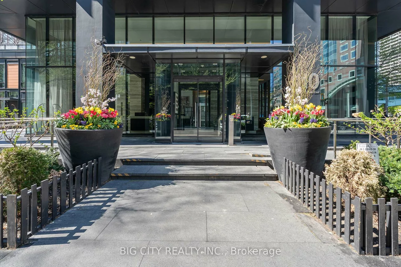 110, Charles, Church-Yonge Corridor, Toronto