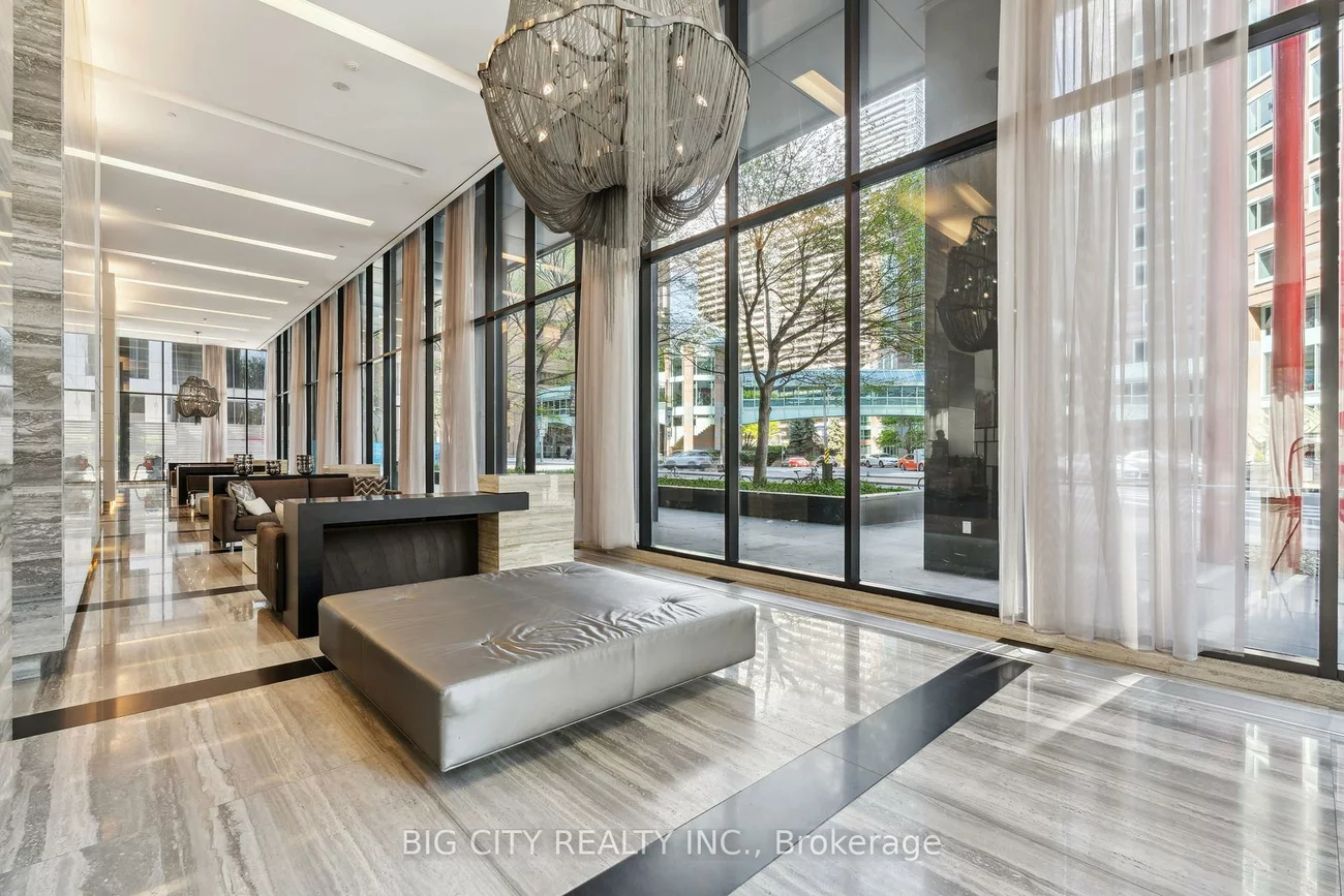 110, Charles, Church-Yonge Corridor, Toronto