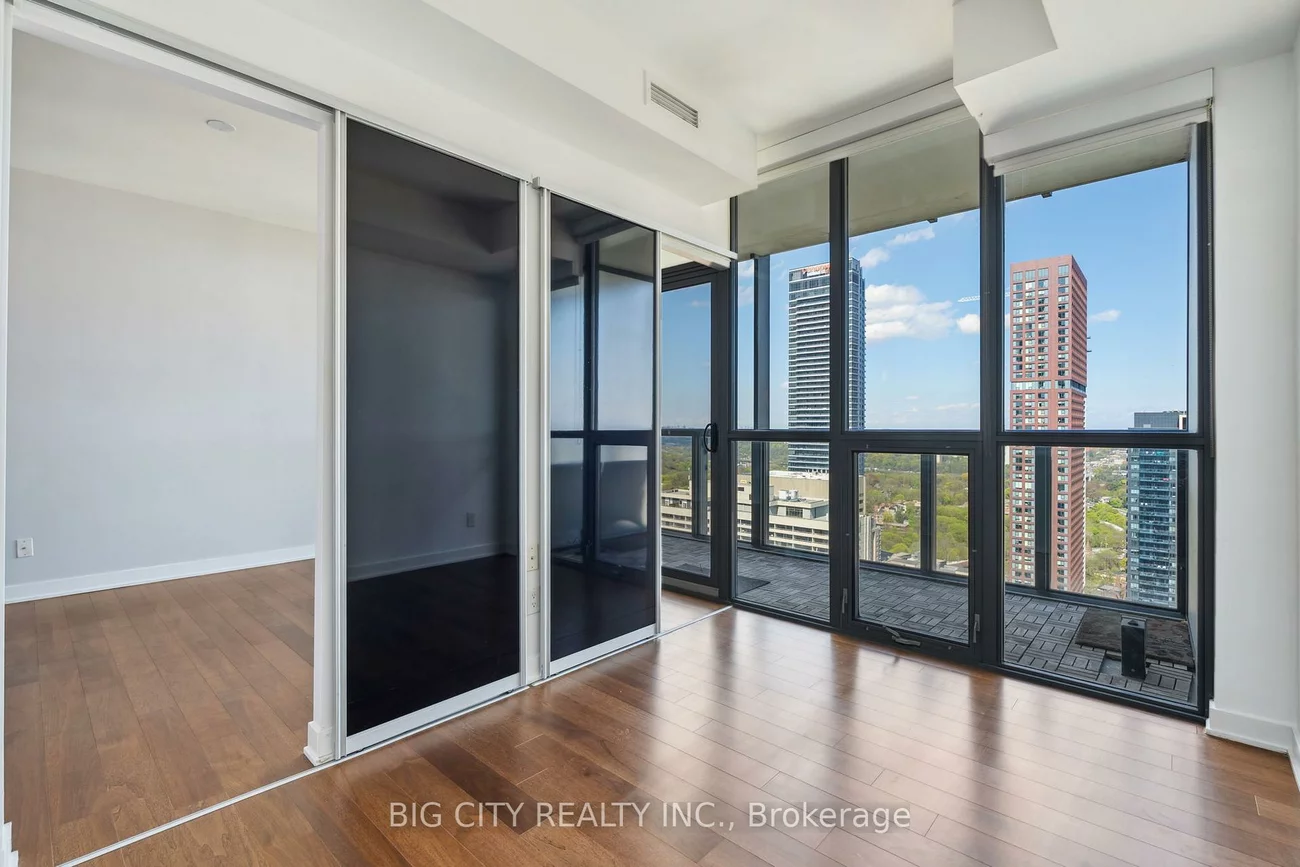 110, Charles, Church-Yonge Corridor, Toronto