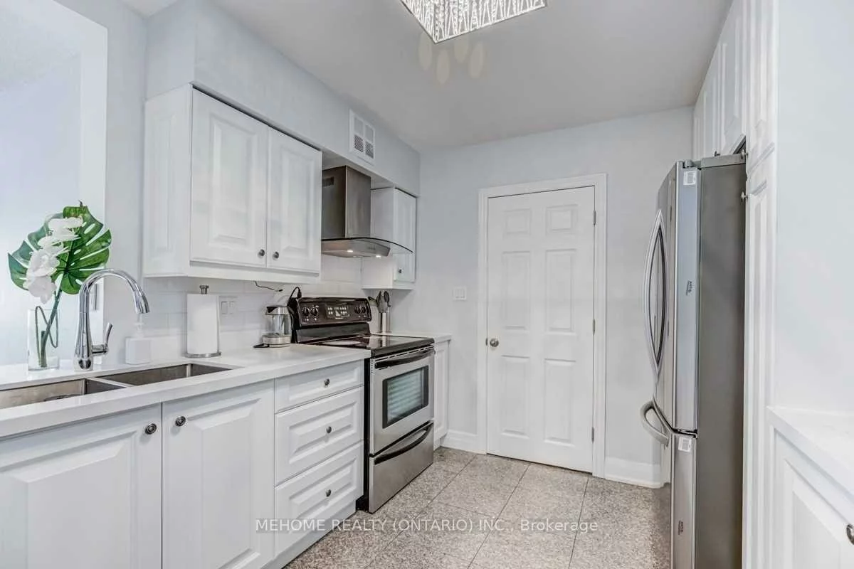 30, Greenfield, Willowdale East, Toronto