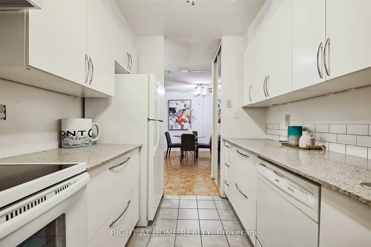 250, Jarvis, Church-Yonge Corridor, Toronto