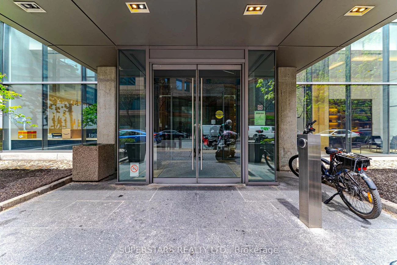 38, Grenville, Bay Street Corridor, Toronto