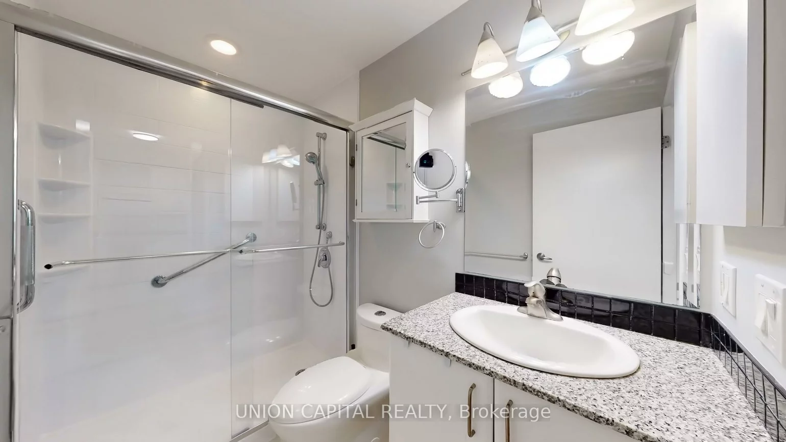 33, Sheppard, Willowdale East, Toronto