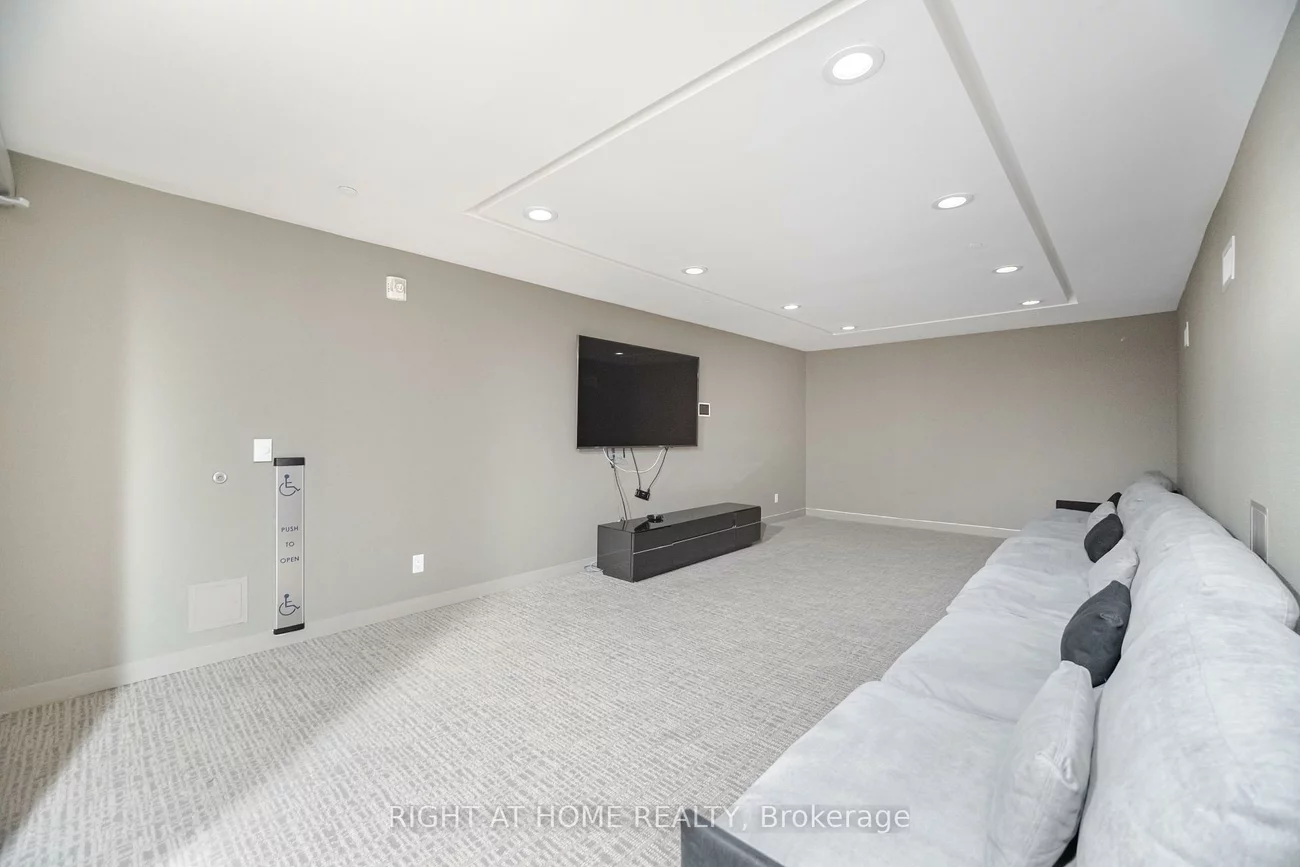 455, Front, Waterfront Communities C8, Toronto