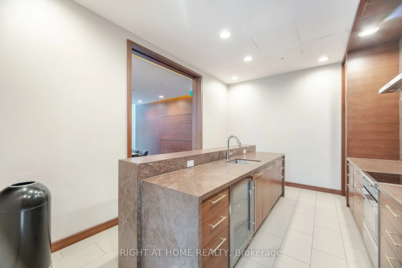 455, Front, Waterfront Communities C8, Toronto