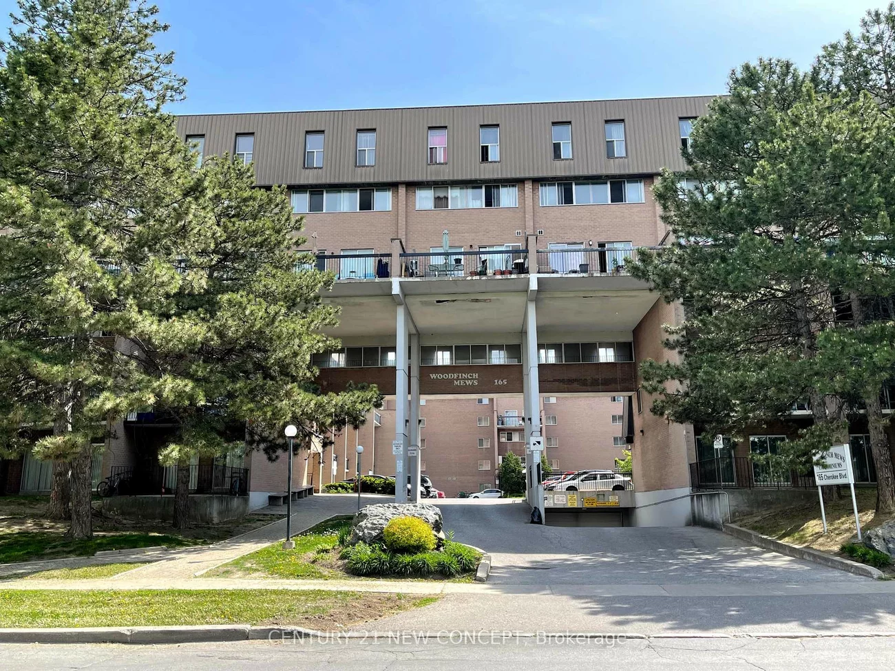 165, Cherokee, Pleasant View, Toronto