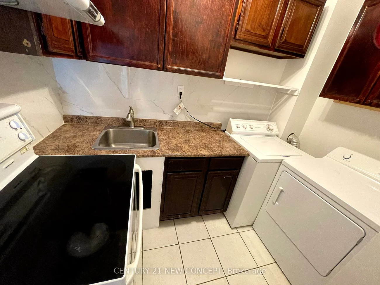 165, Cherokee, Pleasant View, Toronto
