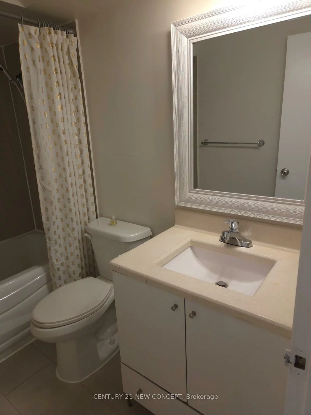 165, Cherokee, Pleasant View, Toronto