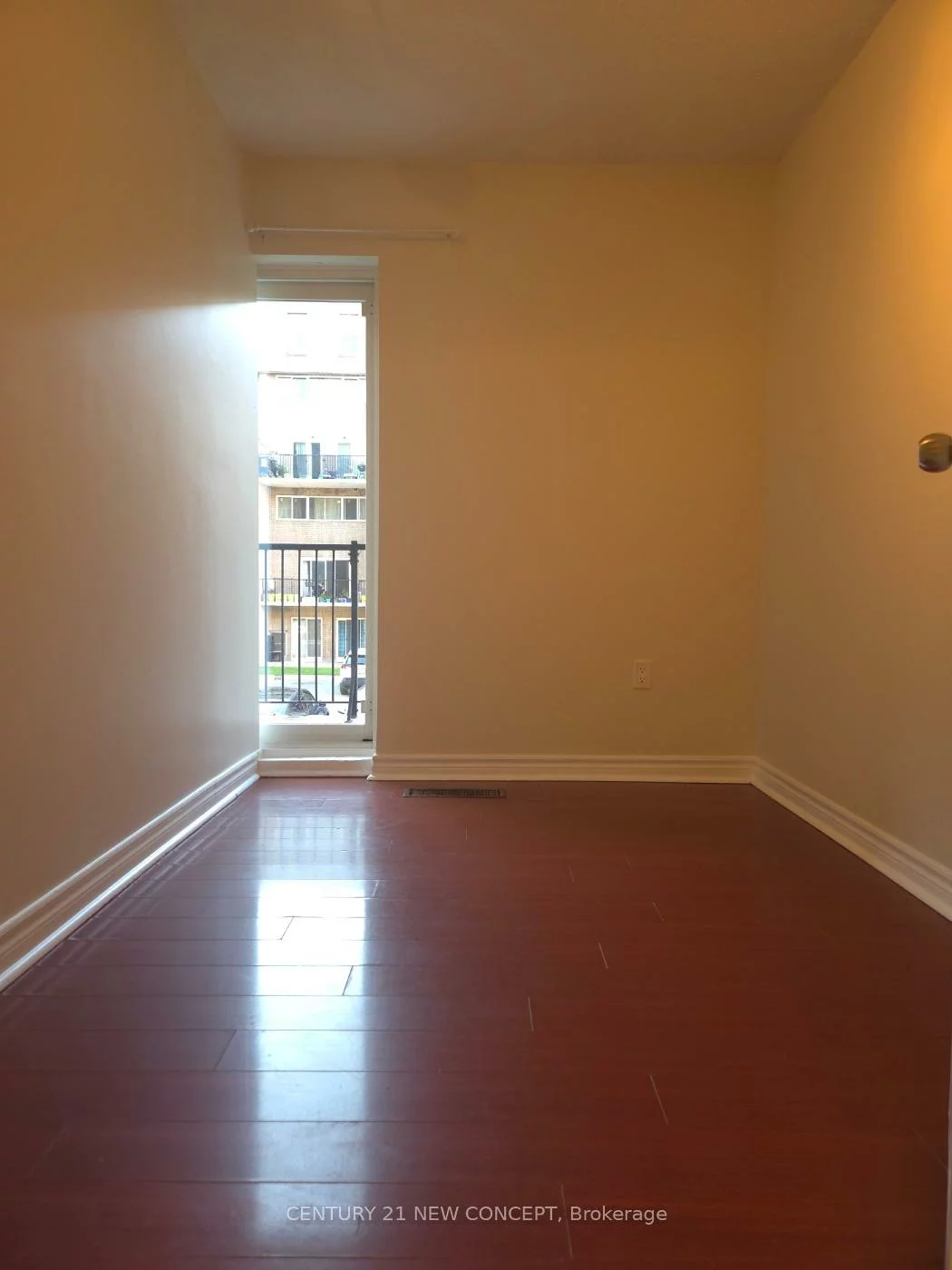 165, Cherokee, Pleasant View, Toronto