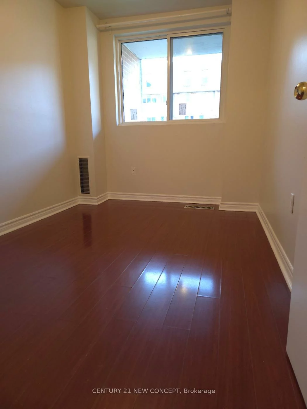 165, Cherokee, Pleasant View, Toronto