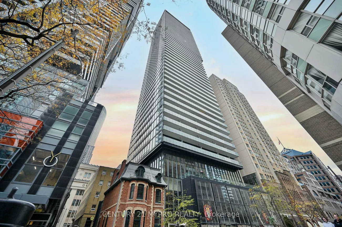 15, Grenville, Bay Street Corridor, Toronto