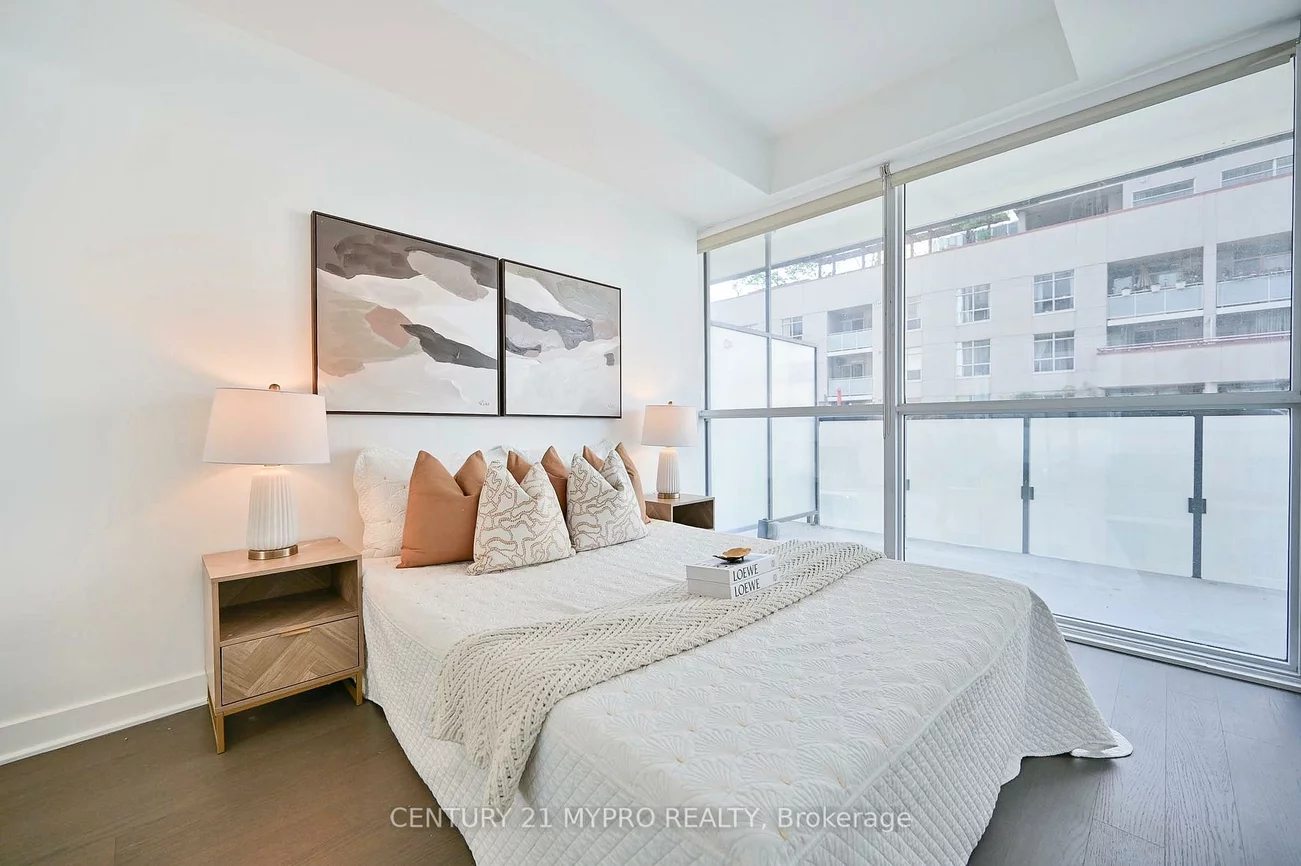 15, Grenville, Bay Street Corridor, Toronto