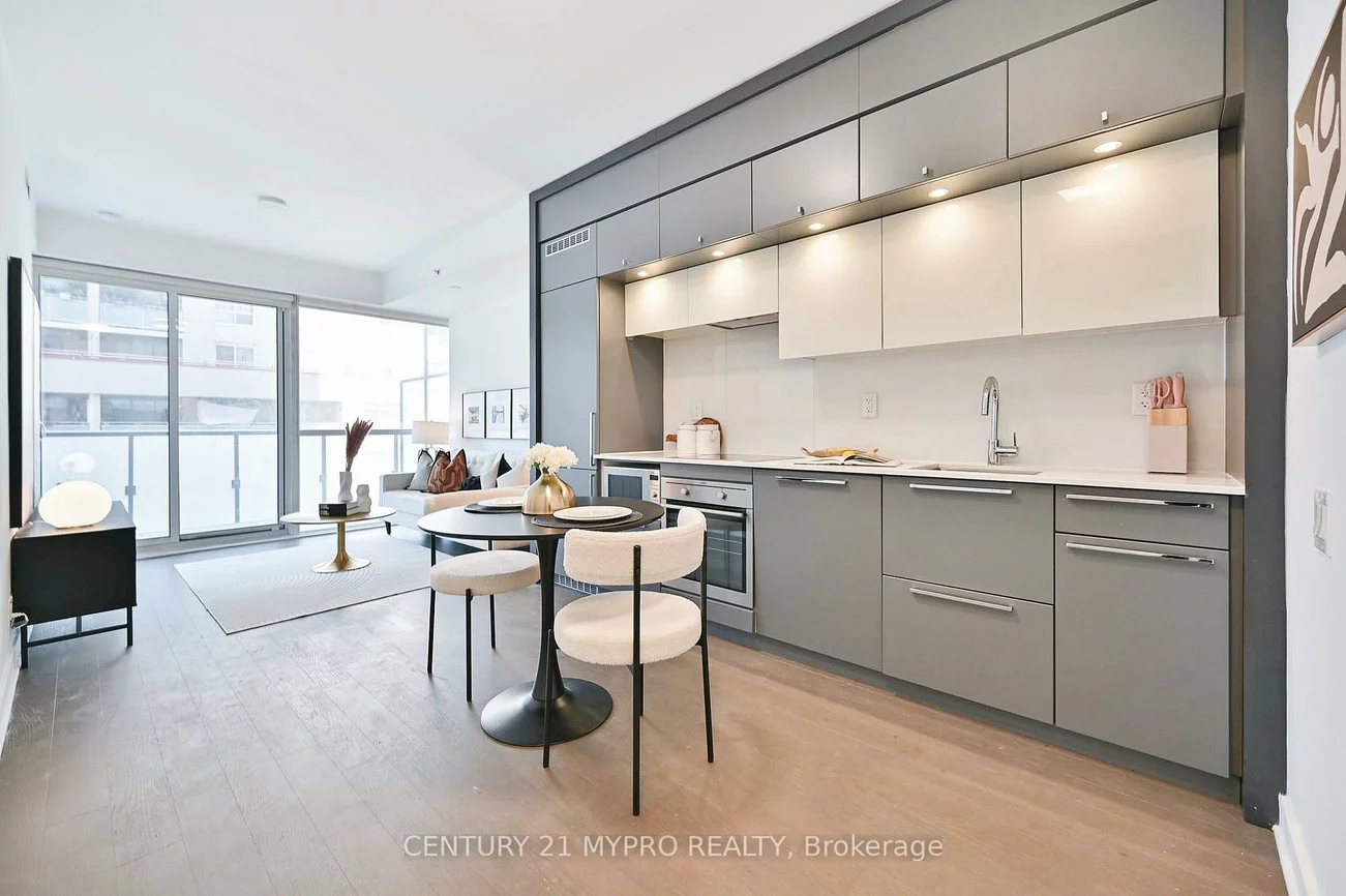 15, Grenville, Bay Street Corridor, Toronto