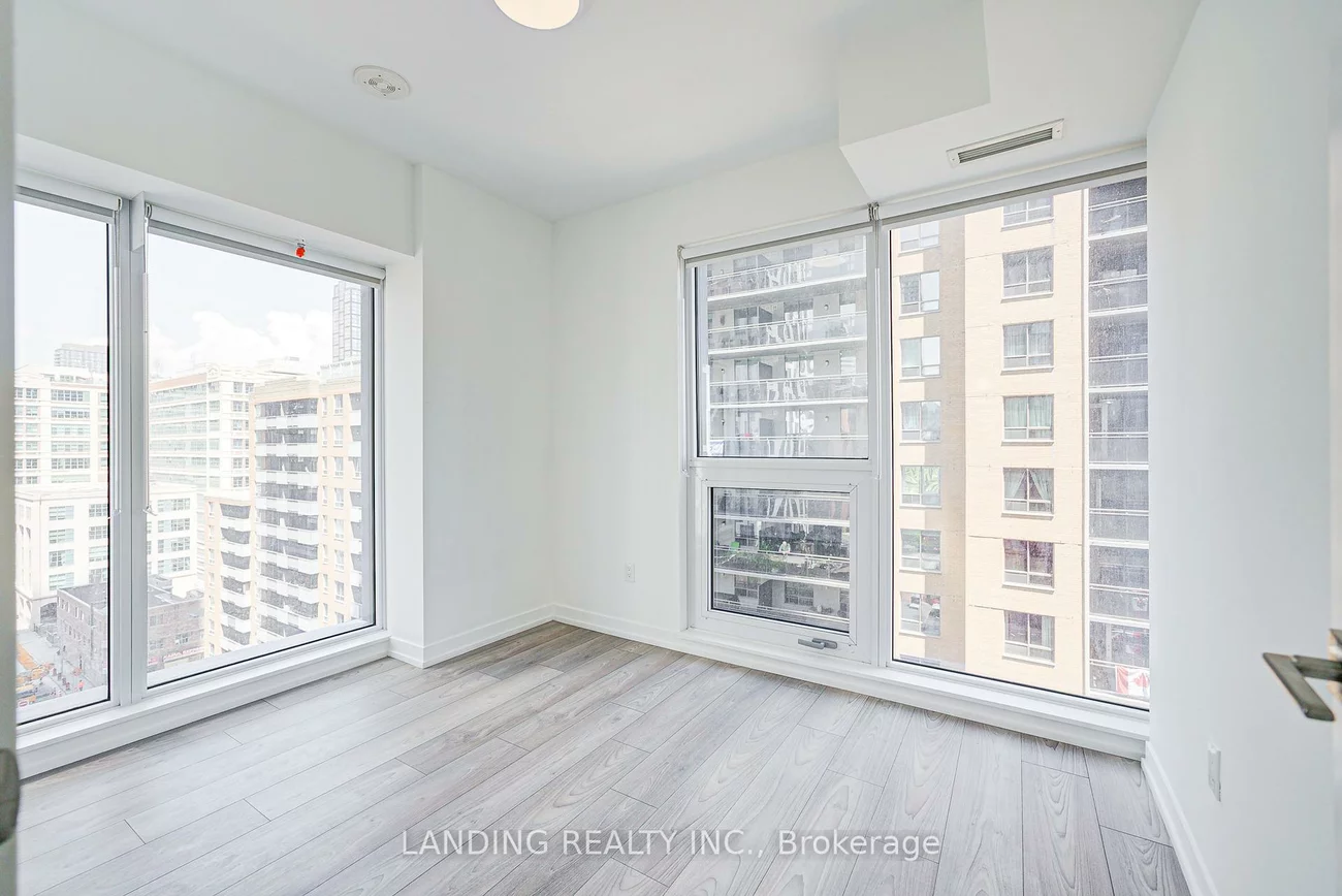 82, Dalhousie, Church-Yonge Corridor, Toronto