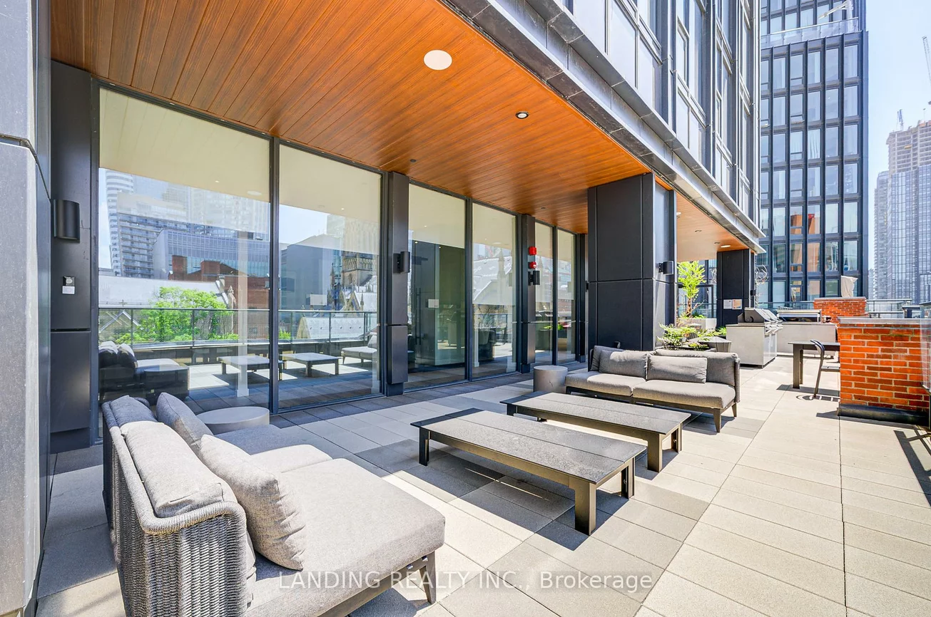 82, Dalhousie, Church-Yonge Corridor, Toronto
