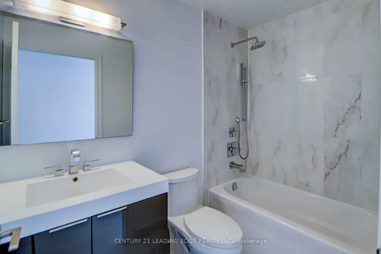 318, Richmond, Waterfront Communities C1, Toronto